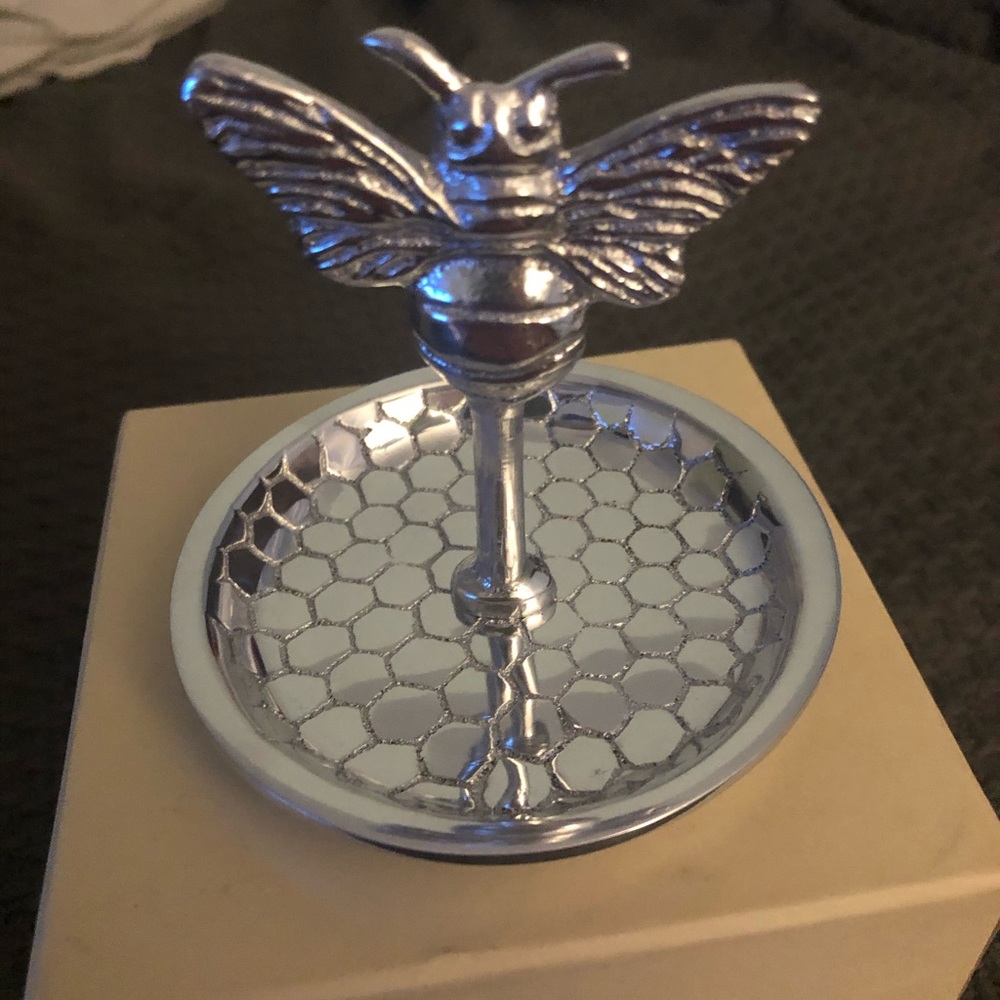 Cute Bee Ring/Jewelry Holder